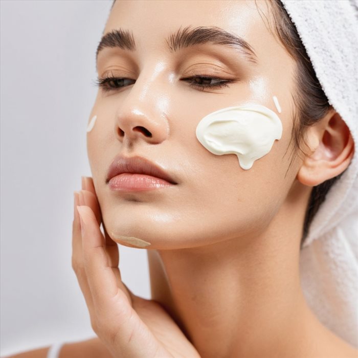 Enlever les Taches Brunes sur le Visage