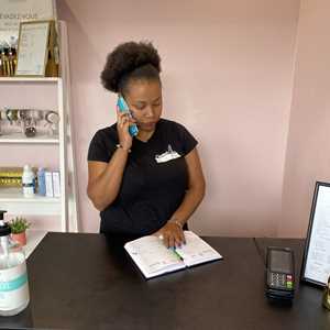 Maryne , un esthéticien à Pointe-à-Pitre