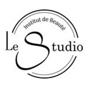Karine, un propriétaire d'institut de beauté à Saint-Priest