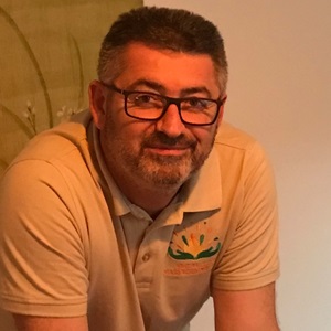 Eric, un gérant d'institut de massage 	  à Bron