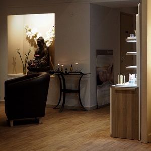 VALERIE, un propriétaire d'institut de beauté à Chartres
